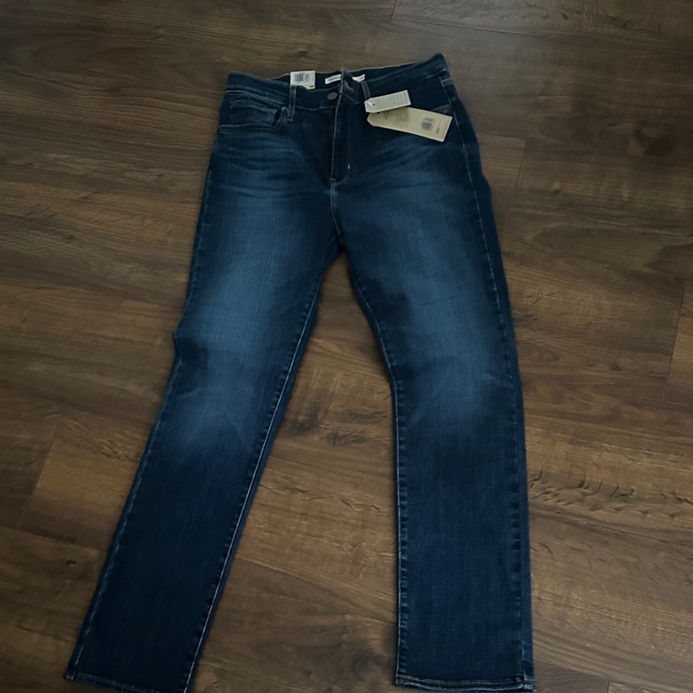 Levi’s 724 High Rise Straight Classic Dark Blue Straight Jeans